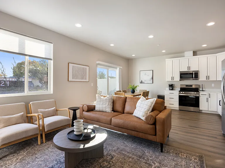 Legacy Townhomes — Photo 31