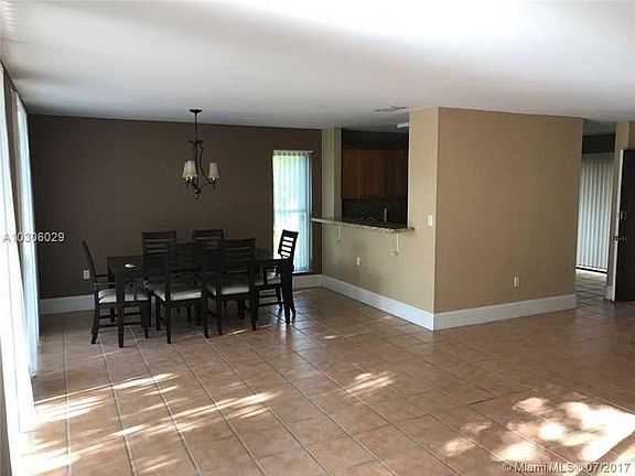 5th image of 10097 Costa Del Sol Blvd