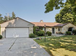 10710 W Auer Ave, Wauwatosa, WI 53222