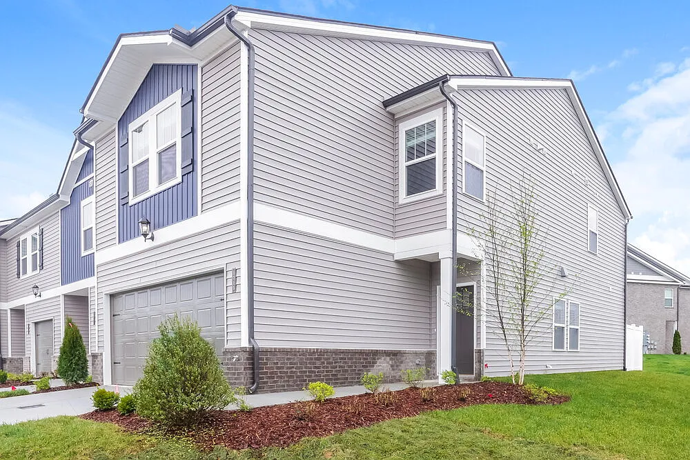 3 bed, 2.5 bath, 1834 sqft, $1,925 — Photo 4
