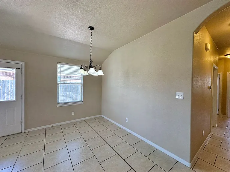 4601 Cambridge Dr — Photo 15