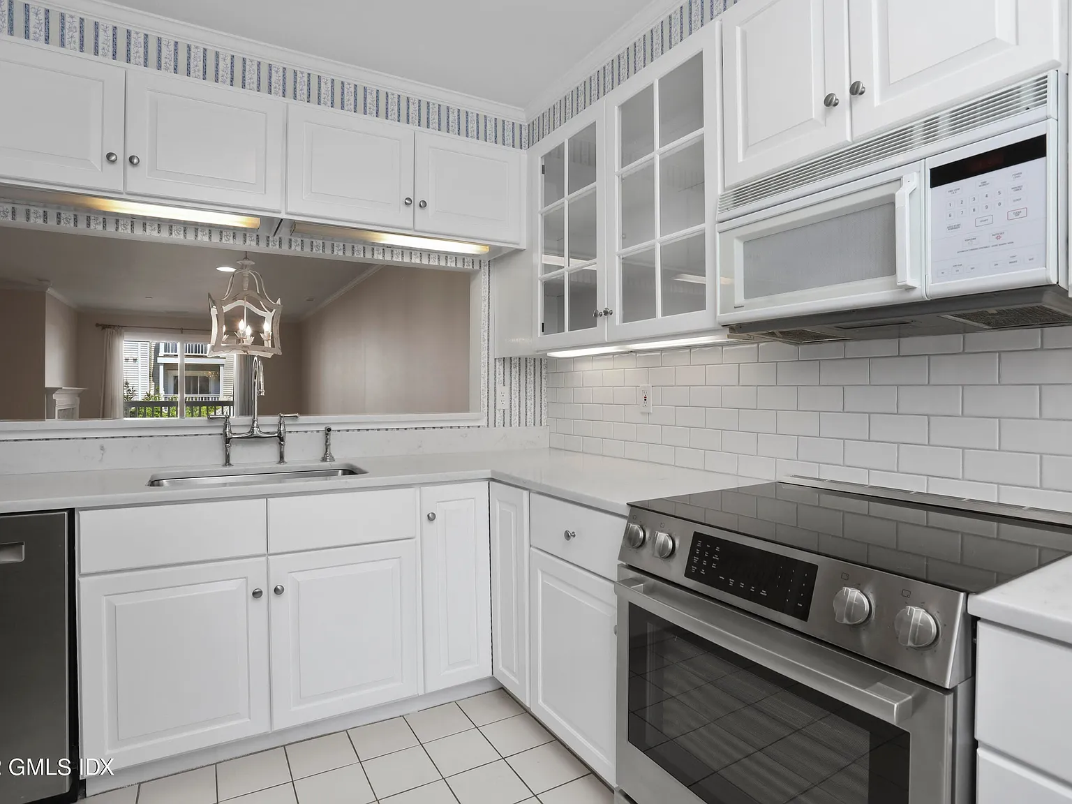 1 bed, 2.0 bath, 1123 sqft, $4,900 — Photo 3
