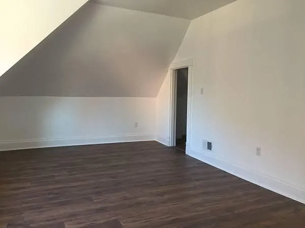 115 W Sycamore St #2 — Photo 5