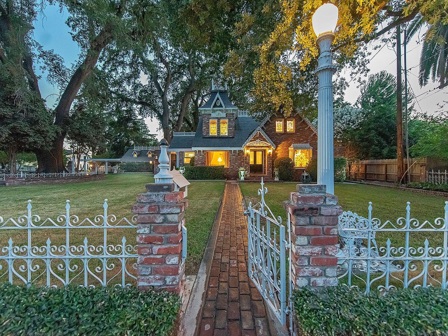 1015 S Giddings Street, Visalia, CA 93277 Zillow