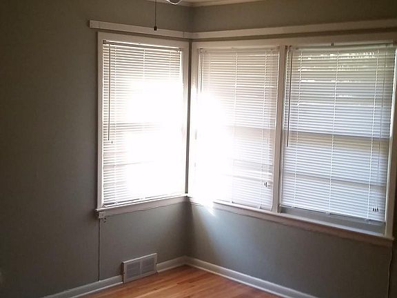 4th image of 3639 S Oswego Ave