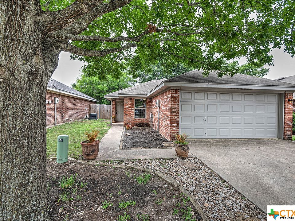 1st image of 2513 Sleepy Hollow Ln