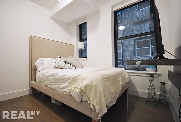 Rented by REAL New York | media 7