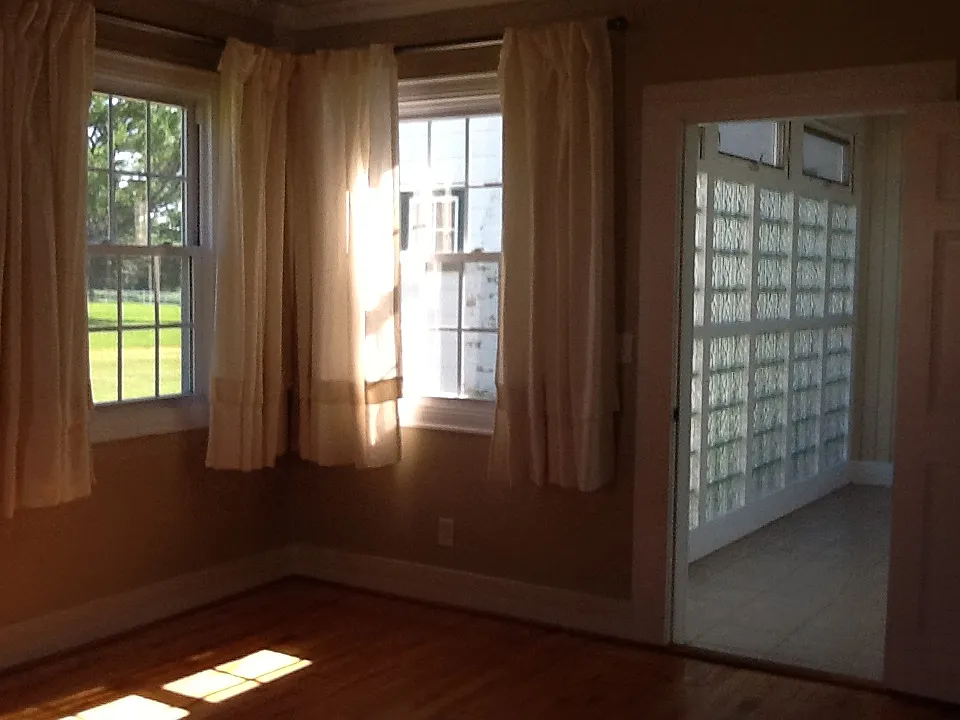 3 bed, 1600 sqft, $1,900 — Photo 3