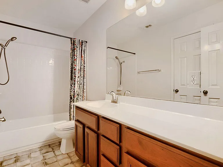 3410 Yogi Berra Way — Photo 21