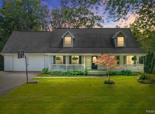 9270 Michigamme Rd, Clarkston, MI 48348