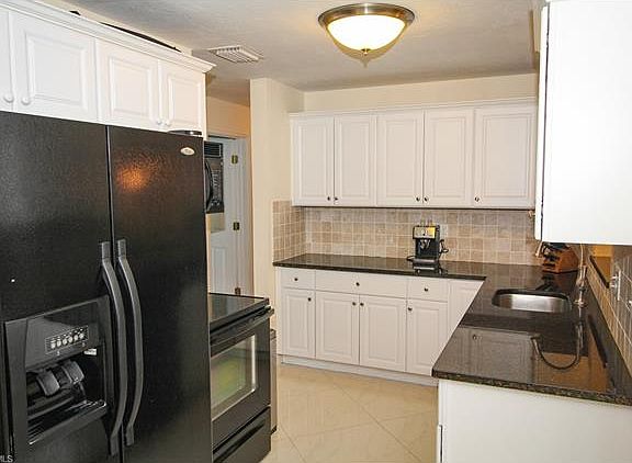 4th image of 1472 Alcazar Ave