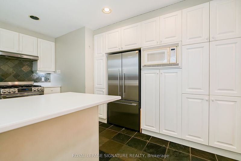 Toronto House for rent - 4 Bedrooms — photo 8