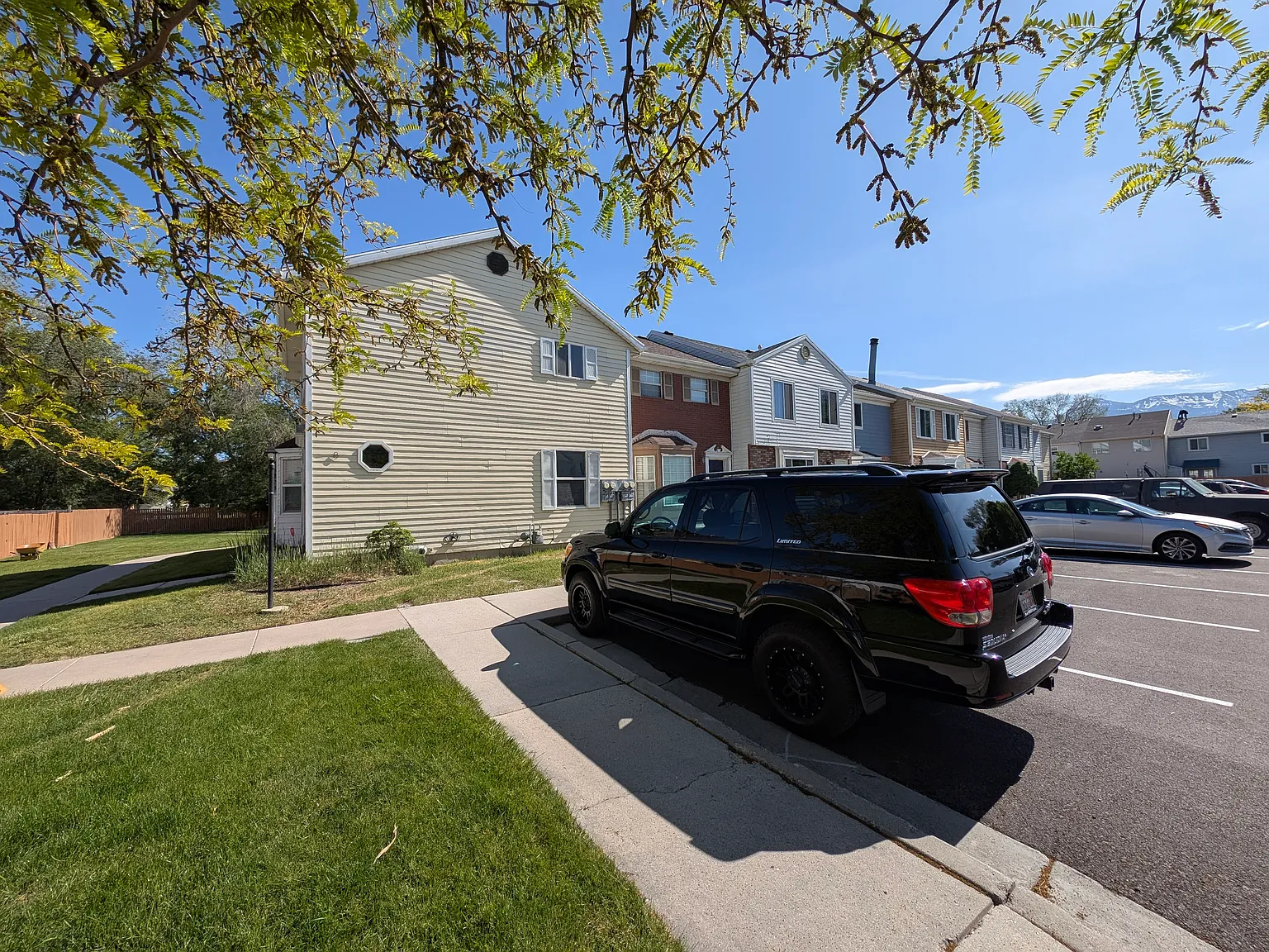 3 bed, 2.5 bath, 1356 sqft, $1,850 — Photo 2