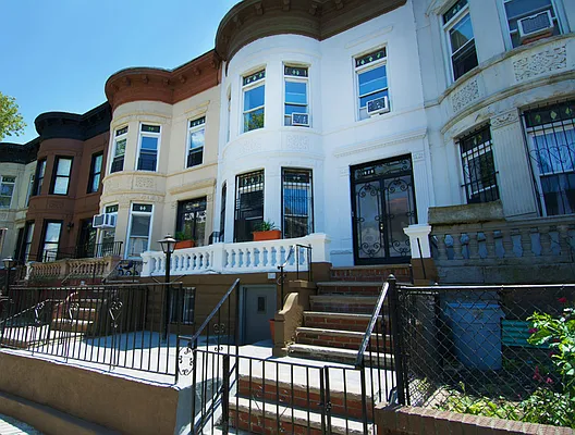 Sold by Brooklyn Bridge | media 13