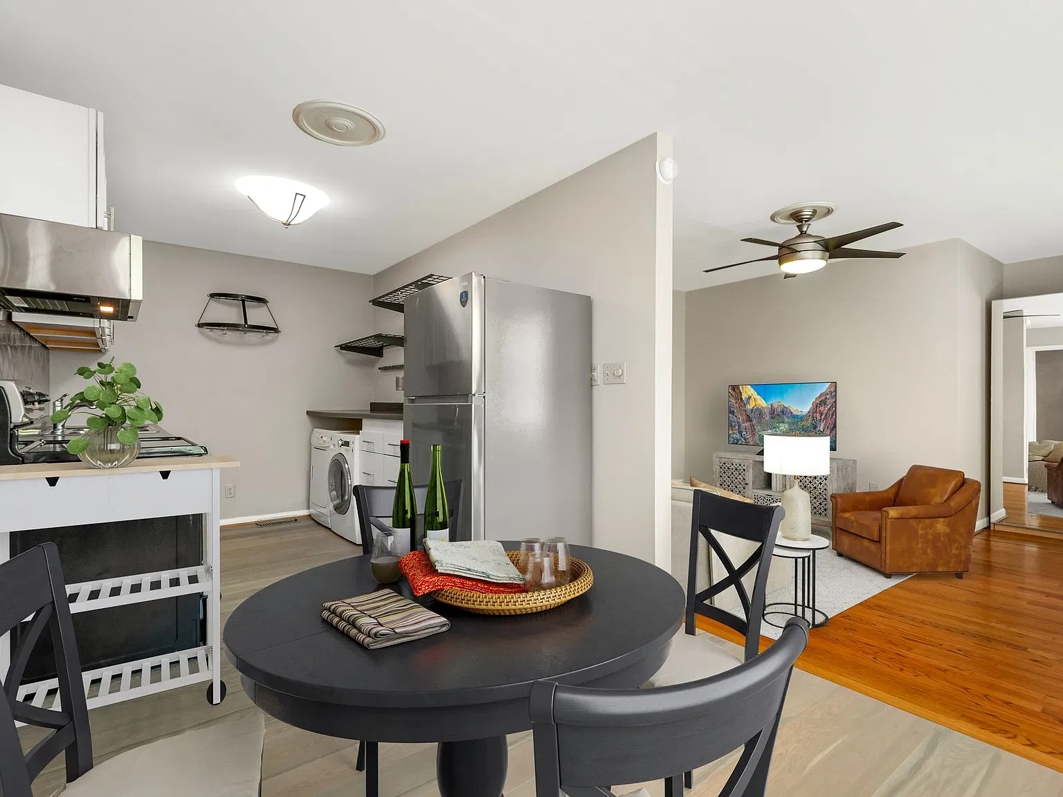 1 bed, 750 sqft, $1,995 — Photo 3