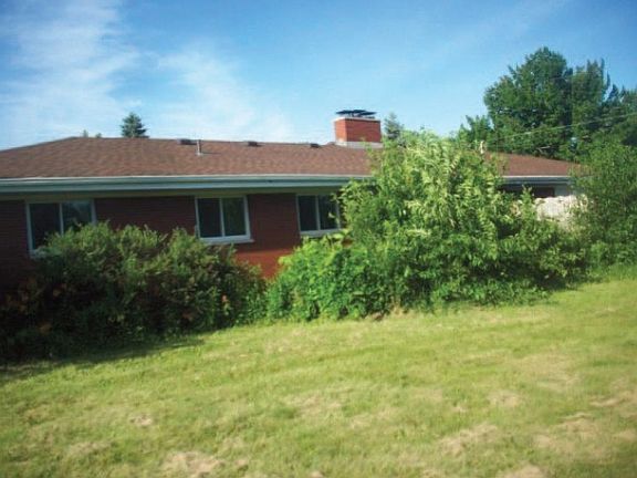 2nd image of 19225 Montrose Dr