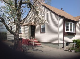 8714 239th St, Bellerose, NY 11426