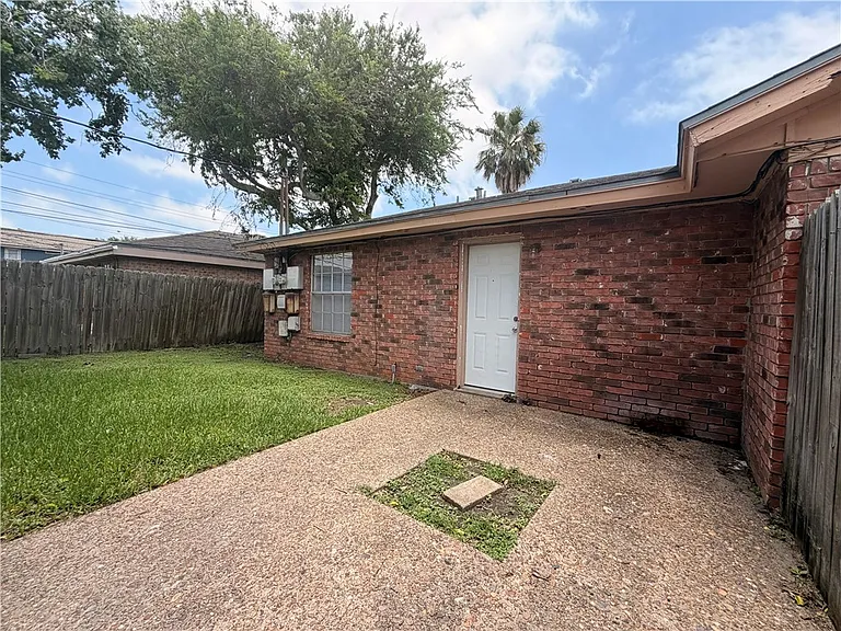 6510 Pharaoh Dr #B — Photo 12