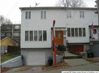 9 Harbor View Ct, Staten Island, NY 10301