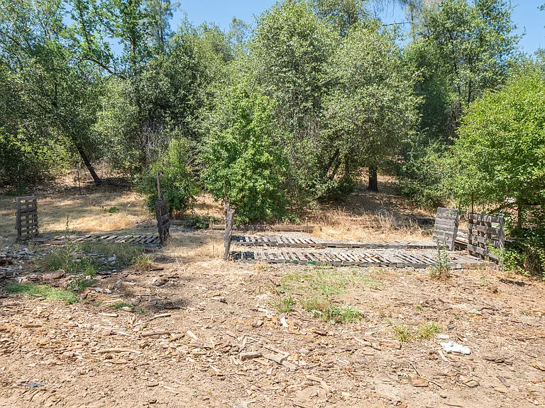 17659 Melwood Ln — Photo 54