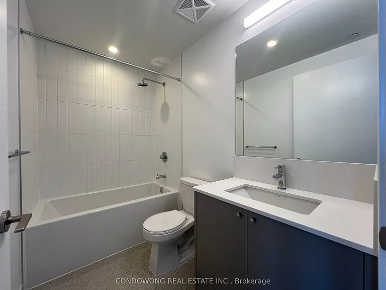 10 Oak St #1702 — Photo 6