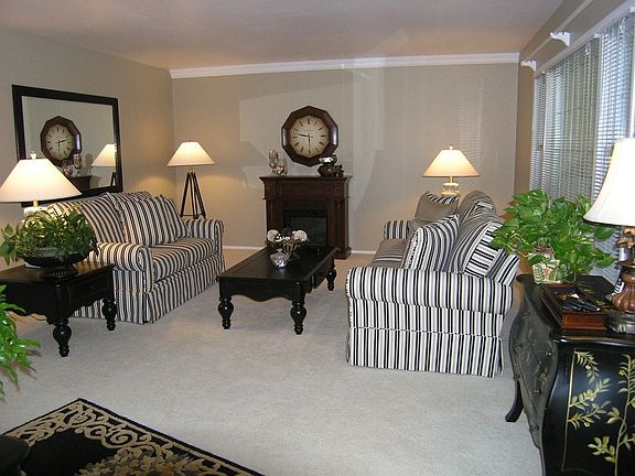 2nd image of 13116 Pennypacker Ln