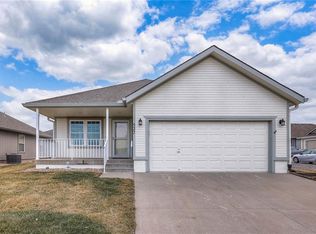 527 Star Dr, Raymore, MO 64083