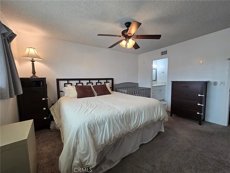 12816 Sussex Cir — Photo 8