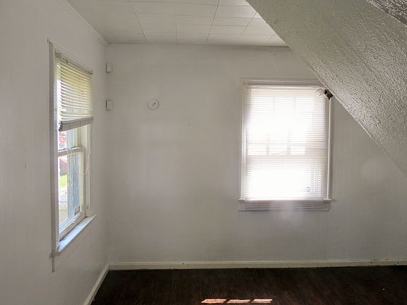 3rd image of 2965 E 11th Ave
