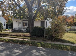 4 Downing Rd, Ewing, NJ 08628