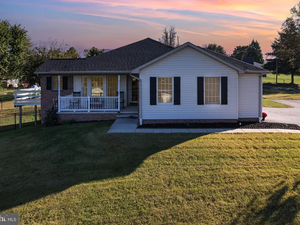 22 Pemberton Dr, East Berlin, PA 17316