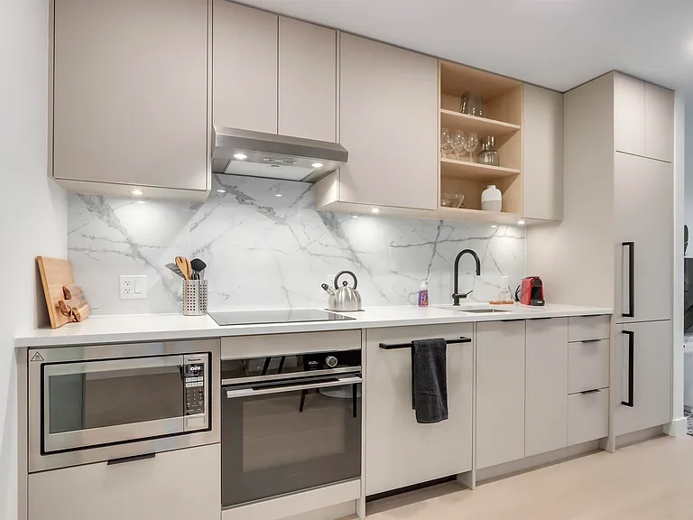 422 E 3rd St #41 — Photo 9