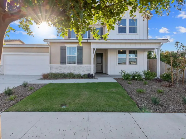 2198 NW Mitchell Street, Hanford, CA 93230