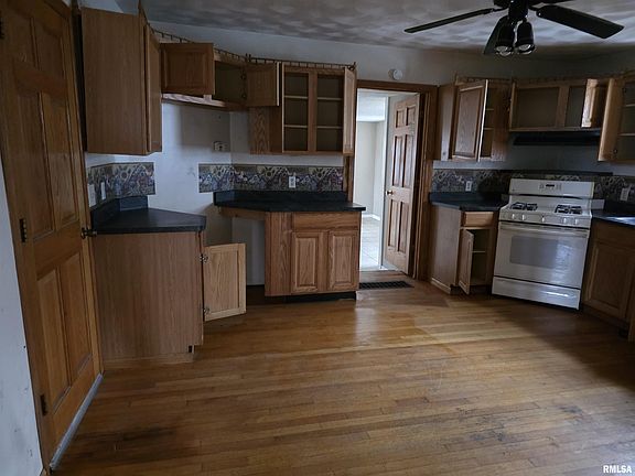 5th image of 608 S Pine St