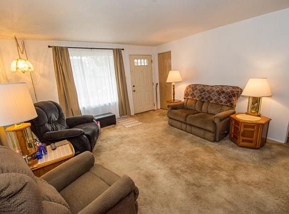 5th image of 2245 Parkview Pl