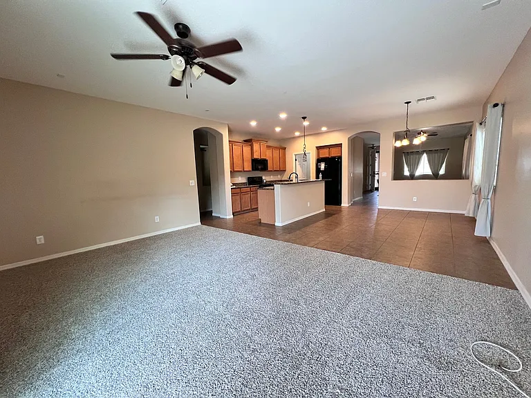 1418 W Crape Rd — Photo 6