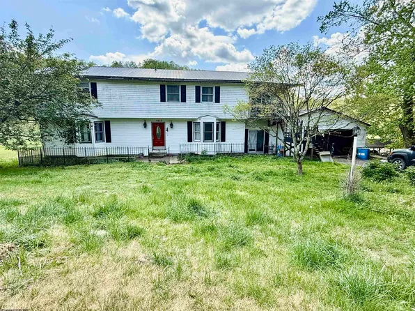 8613 Georgetown Rd, Roanoke, WV 26447