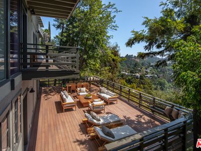 8595 Skyline Dr, Los Angeles, CA, 90046