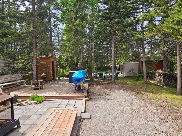 200 4th Ave SW #203, Sundre, AB T0M 1X0