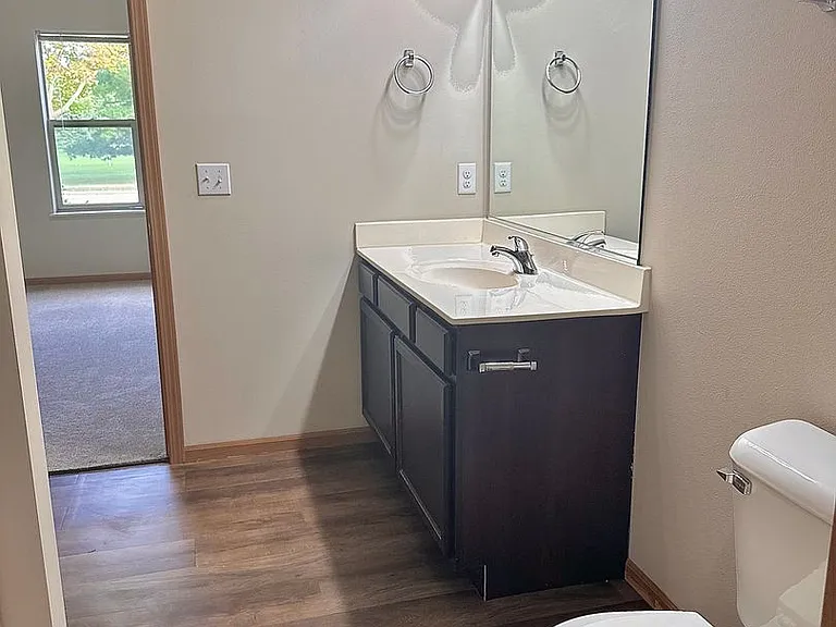 Fairway Glen Apartments — Photo 23