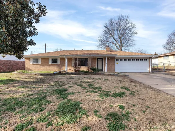 1127 W Shawnee Ave, Nowata, OK 74048