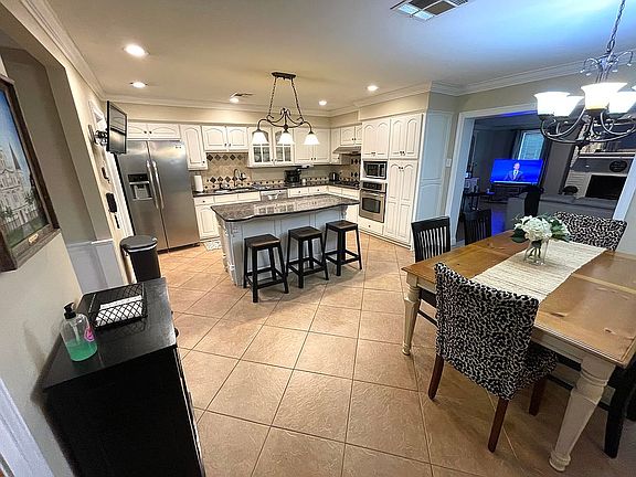 5th image of 4828 Alexis Dr
