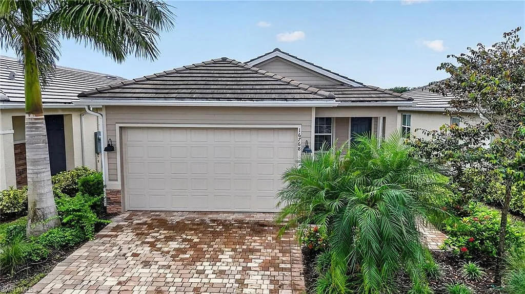 2 bed, 2.0 bath, 1544 sqft, $5,000 — Photo 1