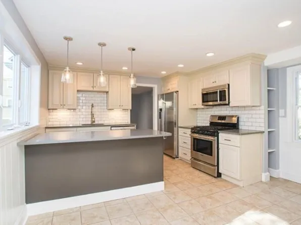 117 Gore St #2, Cambridge, MA 02141