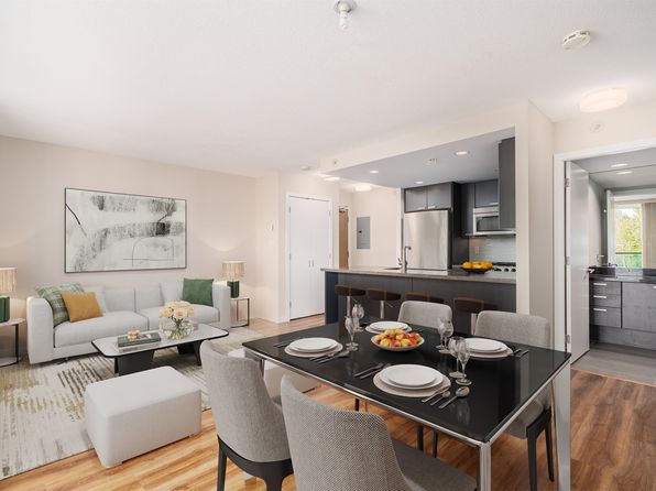2200 Douglas Rd #801, Burnaby, BC V5C 0G8