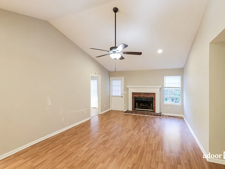 6445 Freda Dr — Photo 6