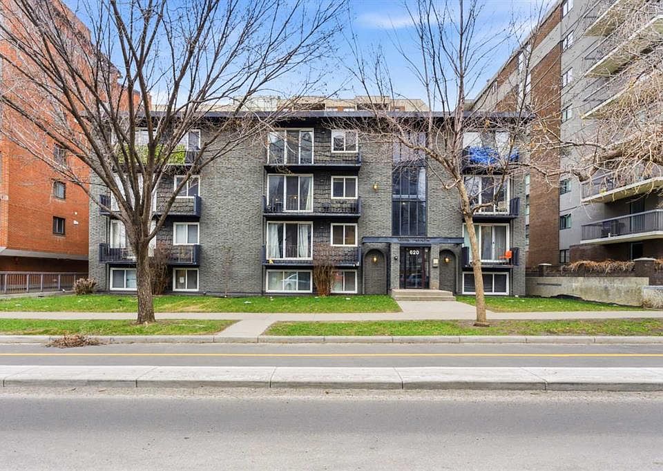 1st image of 620 S 15th Ave SW #302