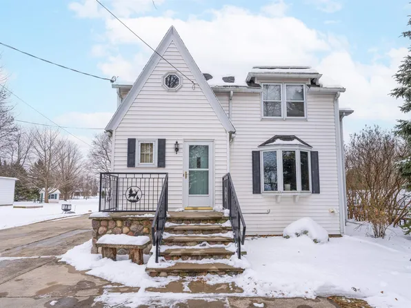 N7145 Winnebago Dr, Fond Du Lac, WI 54935