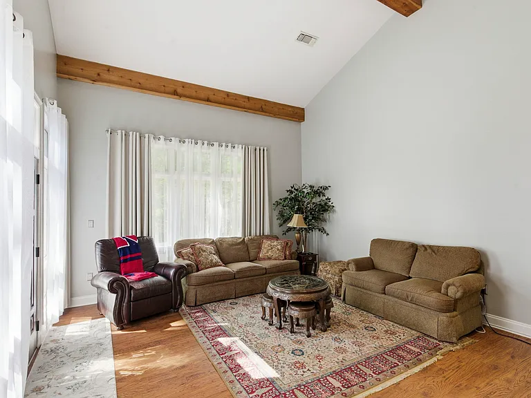 1540 Lakeside Dr #1540 — Photo 9