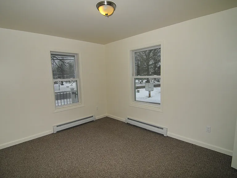 22 Central St #A — Photo 8